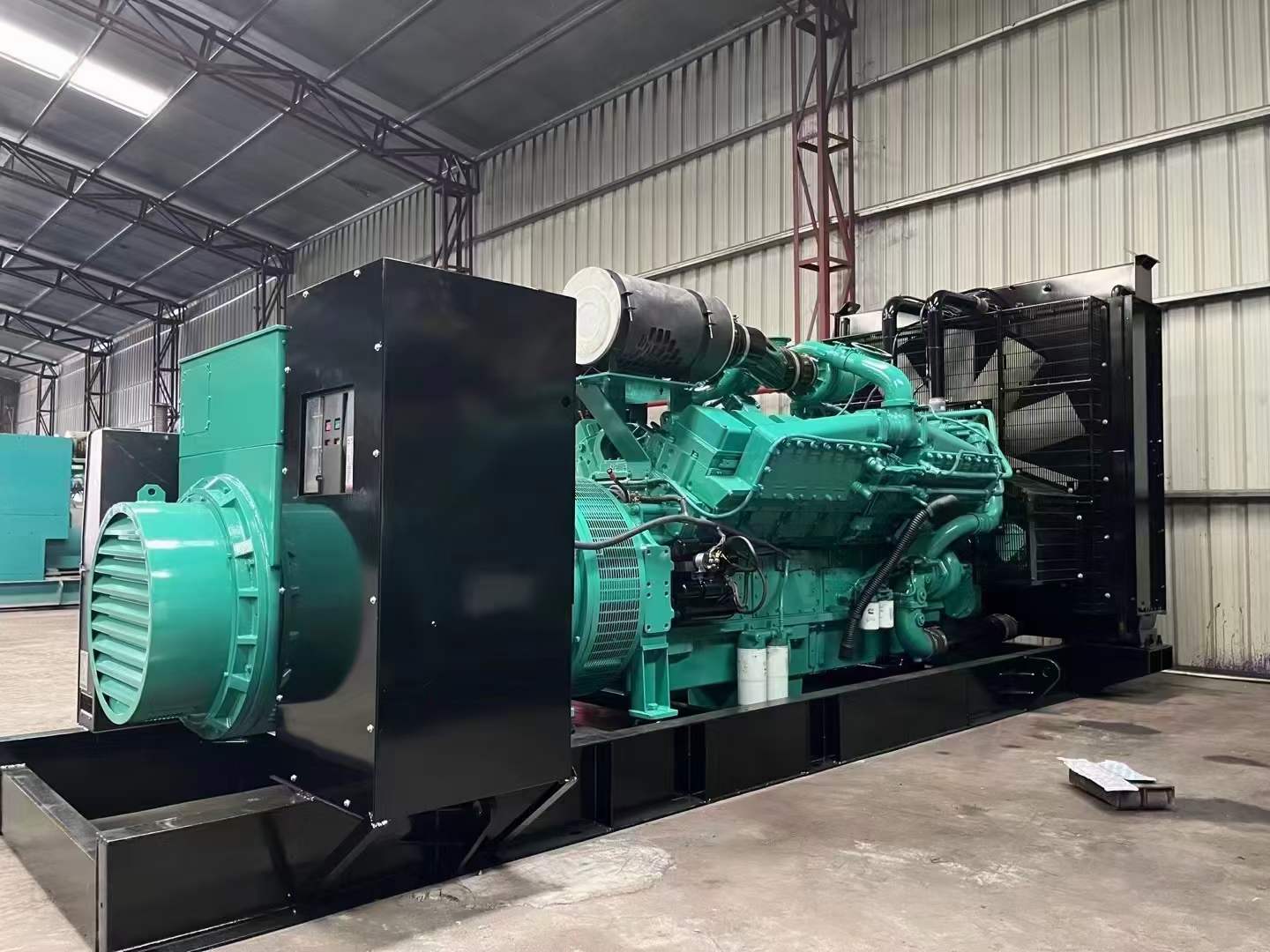 山丹如何评估无功补偿装置的性能和效果？