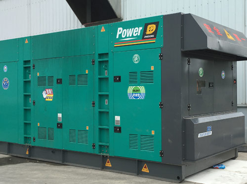 山丹升级发电机组的过程中需要注意哪些安全事项？