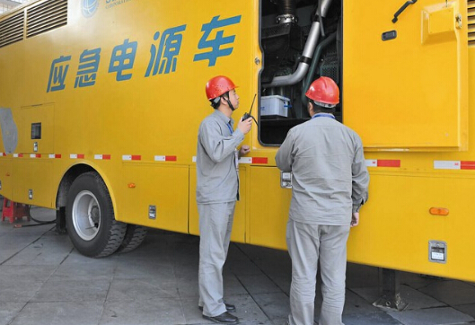 山丹如何清理被灰尘覆盖的机油散热器？